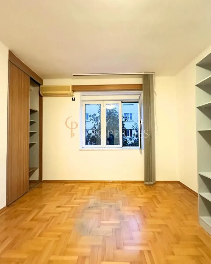 Rent, office space, 60m², Centar, Podgorica