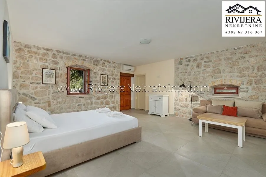 Sale, house, 450m², Dobrota, Kotor