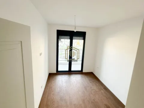 Izdavanje, dvosoban stan, 77m², Tološi, Podgorica - image 7