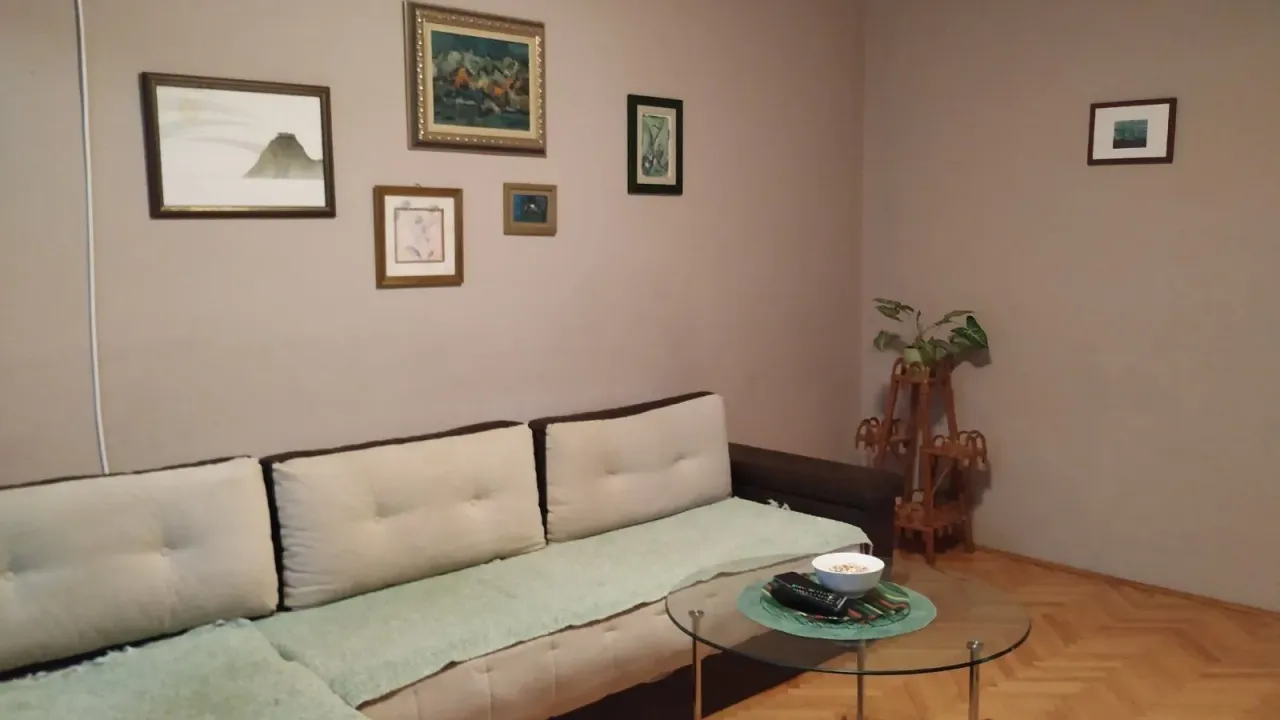 Izdavanje, jednosoban stan, 55m², Baston, Podgorica