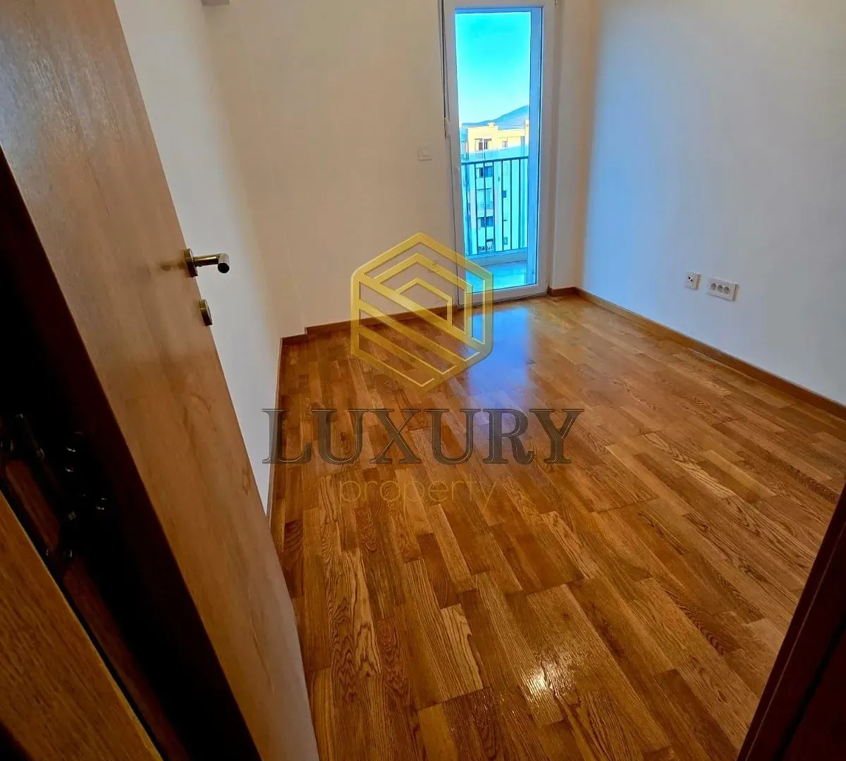 Prodaja, dvosoban stan, 72m², Stari Aerodrom, Podgorica