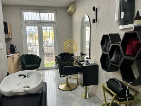 Izdavanje, poslovni prostor, 90m², Stari Aerodrom, Podgorica - image 9