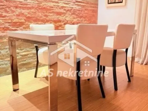 Izdavanje, trosoban stan, 100m², Vračar Hram, Vračar Sve Podlokacije - image 5