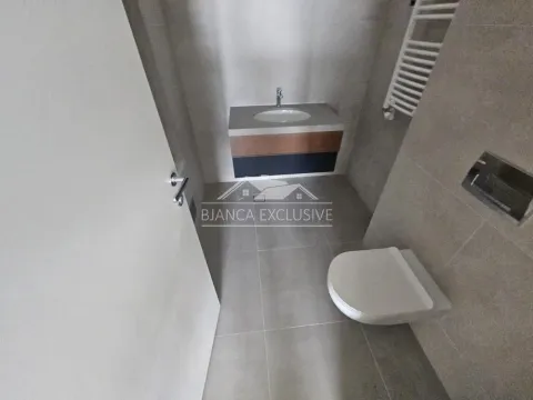 Sale, four bedroom apartment, 150m², Savski Venac, Beograd - image 8