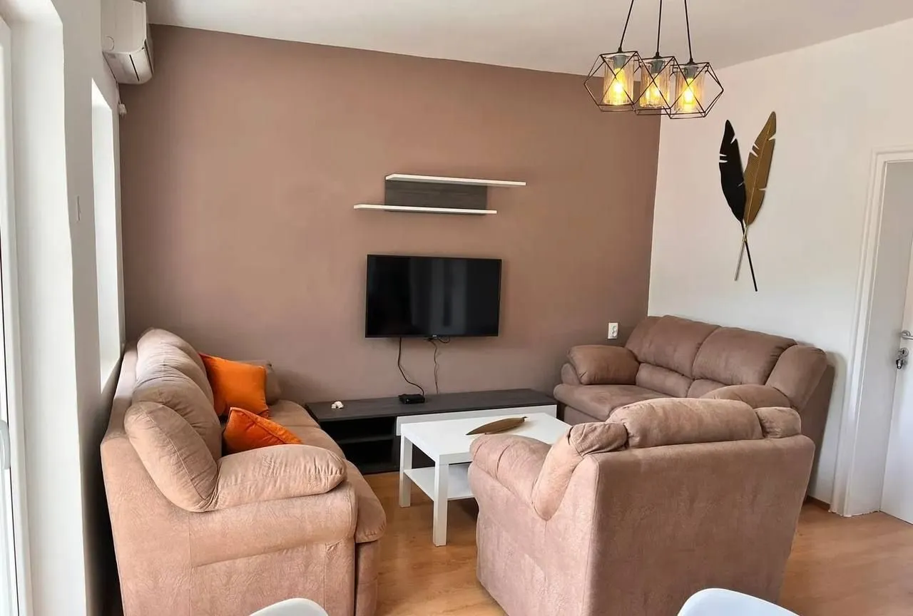 Prodaja, kuća, 156m², Centar, Bar