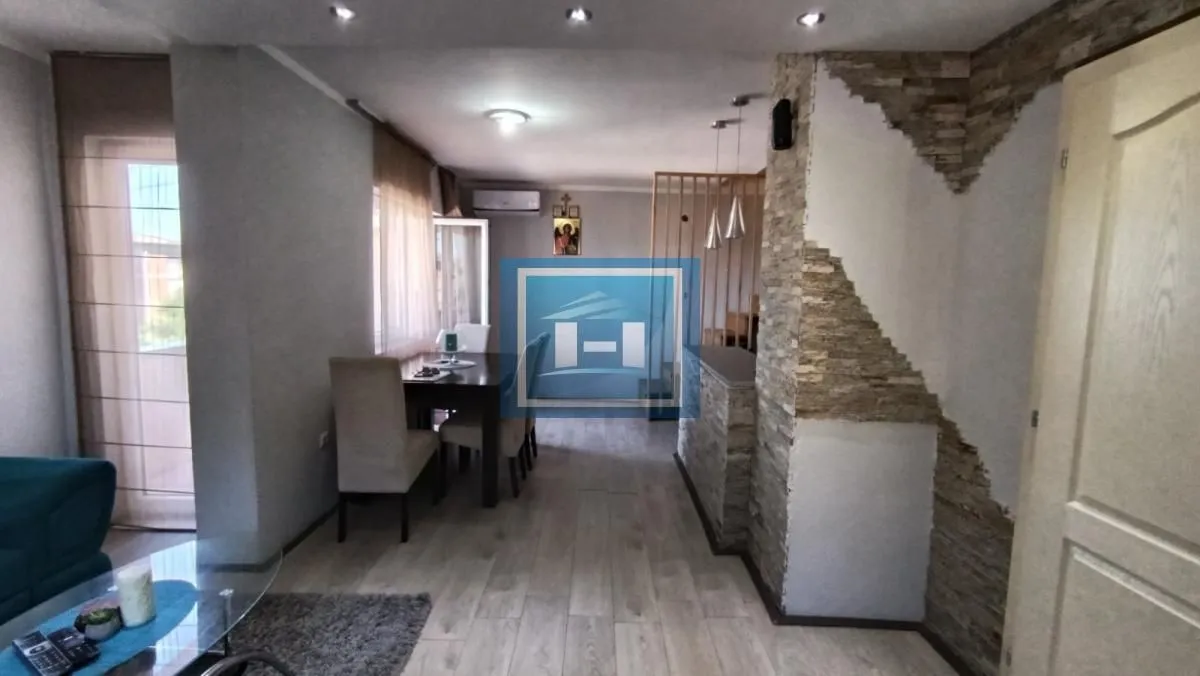 Prodaja, trosoban stan, 83m², Vašarište, Jagodina