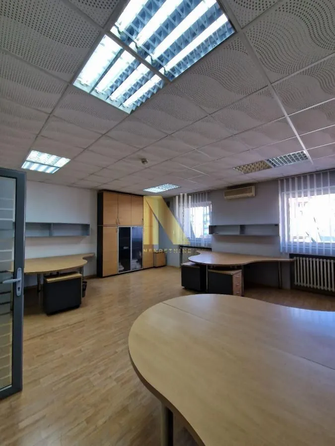 Rent, office space, 120m², Centar, Novi Sad