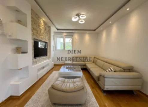 Izdavanje, dvosoban stan, 78m², Preko Morače, Podgorica