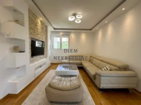 Izdavanje, dvosoban stan, 78m², Preko Morače, Podgorica