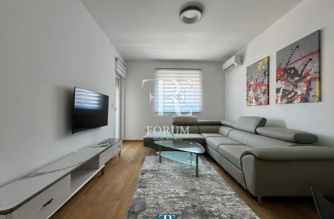 Izdavanje, jednosoban stan, 47m², Stari Aerodrom, Podgorica