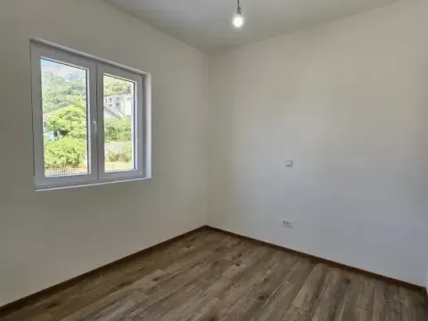 Sale, two bedroom apartment, 53m², Petrovac, Budva - image 5