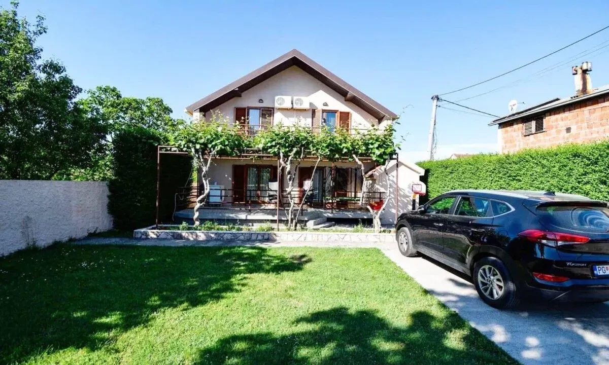 Prodaja, kuća, 250m², Donja Gorica, Podgorica