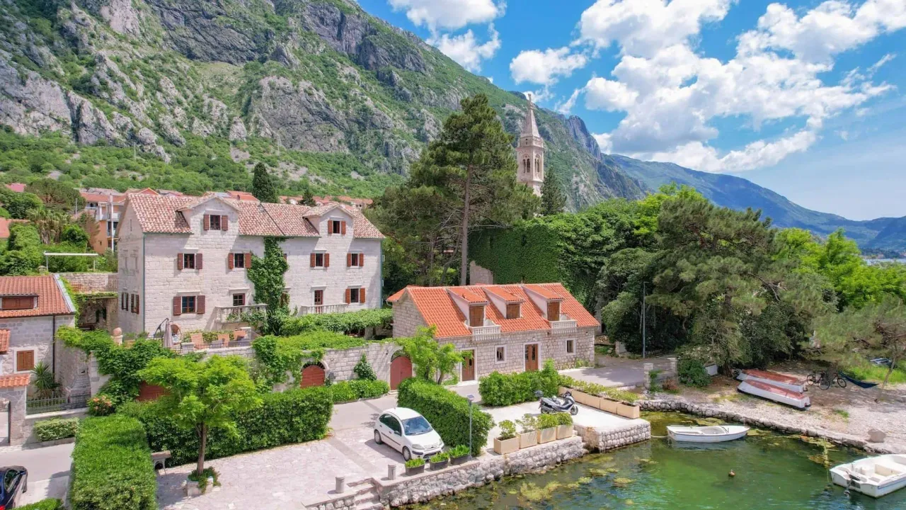 Prodaja, kuća, 415m², Dobrota, Kotor