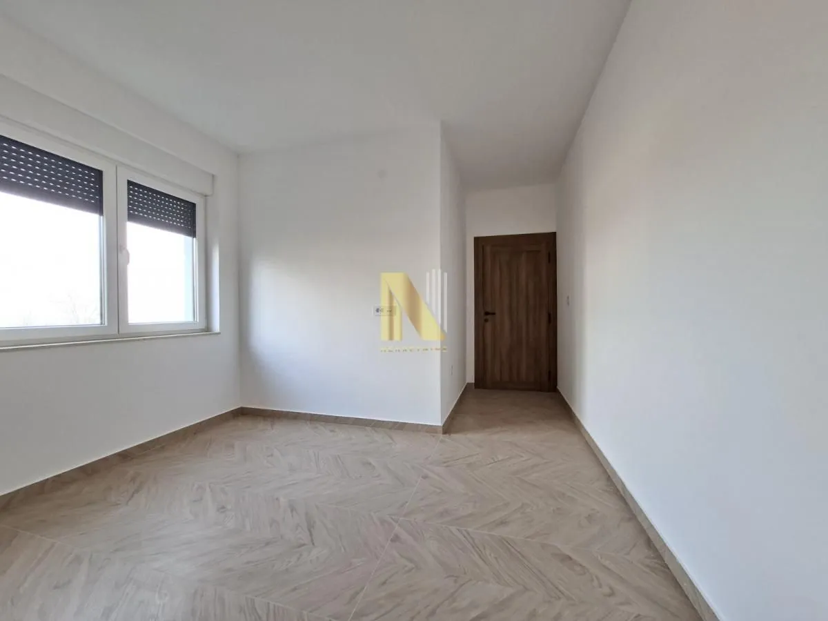 Prodaja, četvorosoban stan, 93m², Tatarsko brdo, Petrovaradin