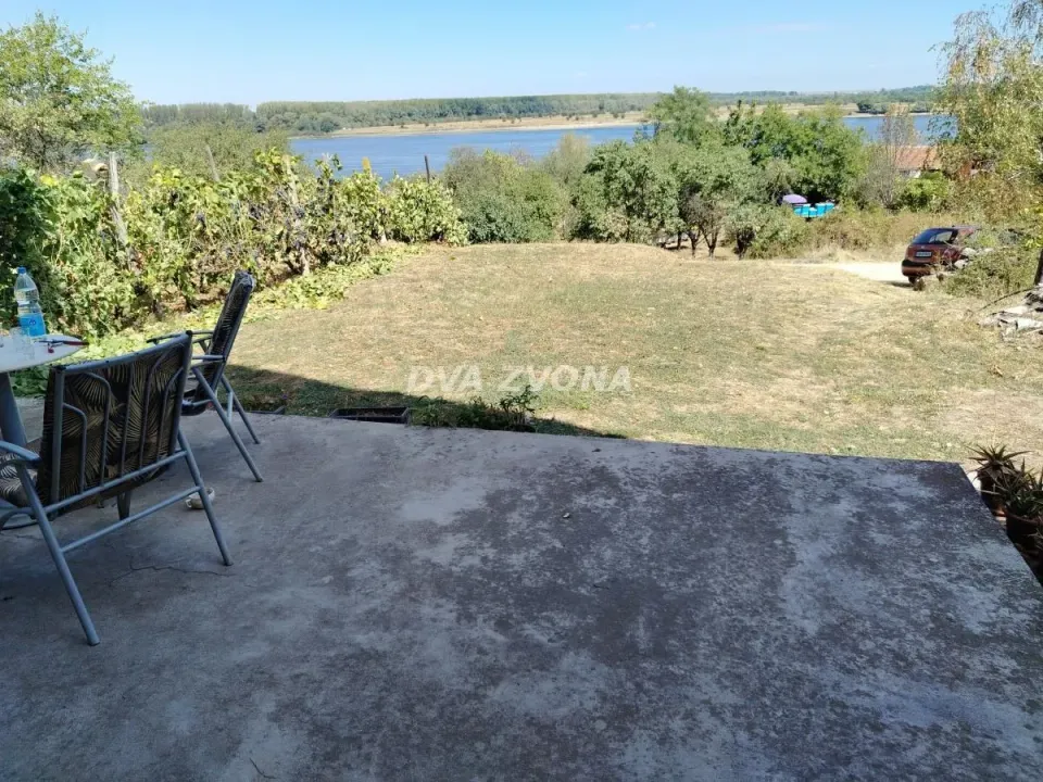 Prodaja, kuća, 140m², Krčedin, Inđija