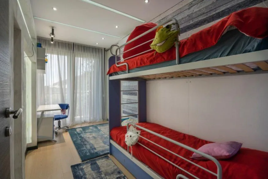 Sale, three bedroom apartment, 147m², Ivanovići, Budva