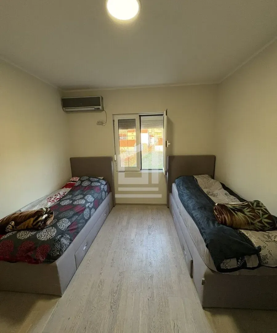 Rent, house, 350m², Zlatica, Podgorica