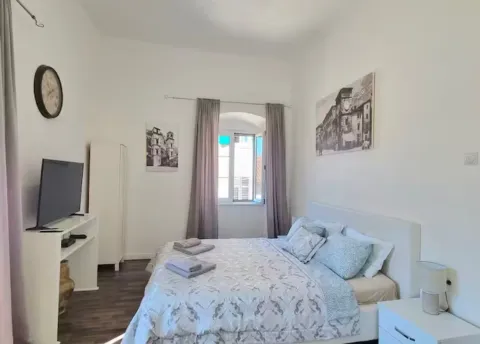 Prodaja, jednosoban stan, 42m², Stari Grad Kotor, Kotor - image 11