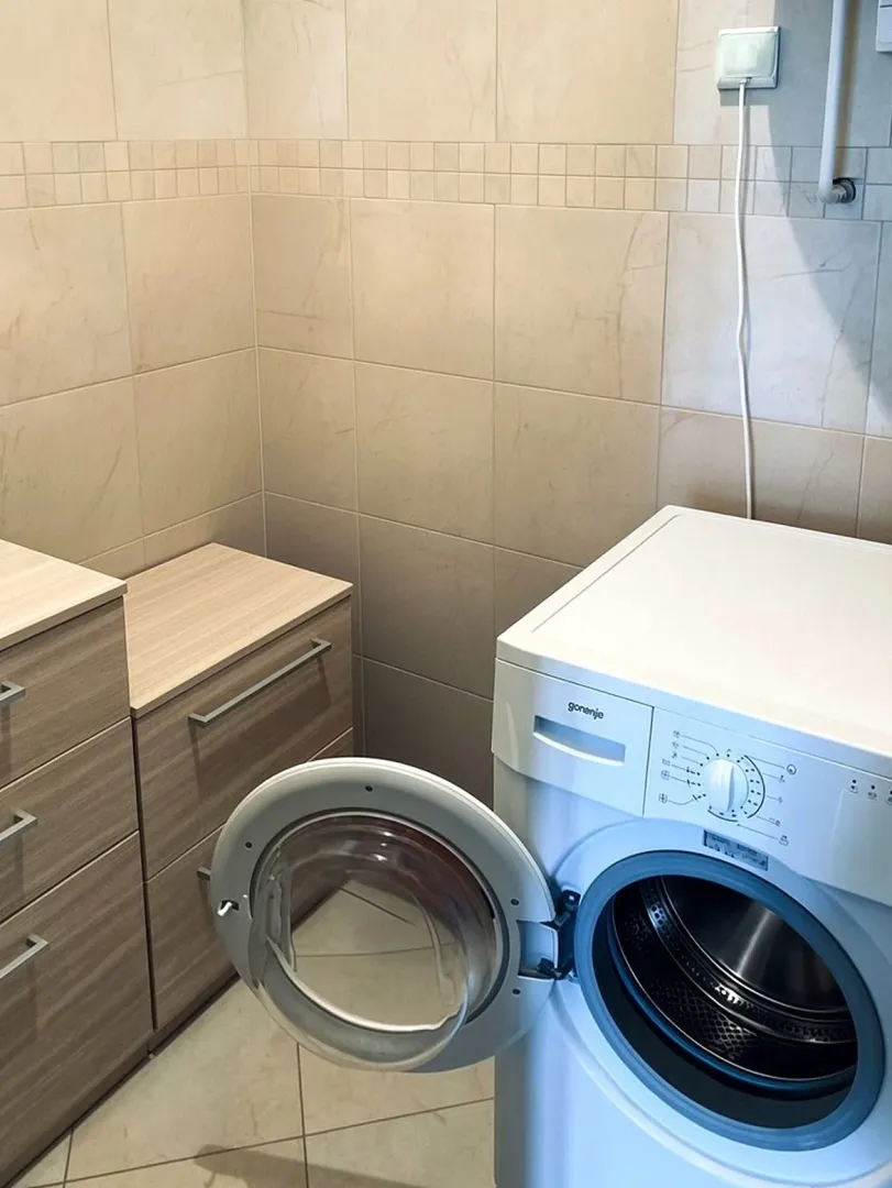 Izdavanje, dvosoban stan, 76m², Gorica C, Podgorica