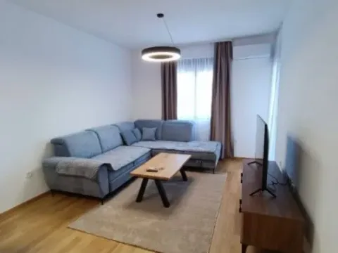 Izdavanje, jednosoban stan, 45m², City Kvart, Podgorica - image 4