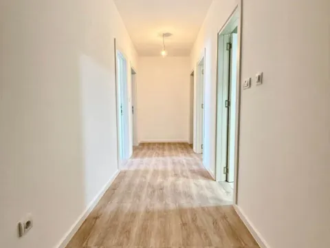 Izdavanje, trosoban stan, 91m², Ilino, Bar - image 2