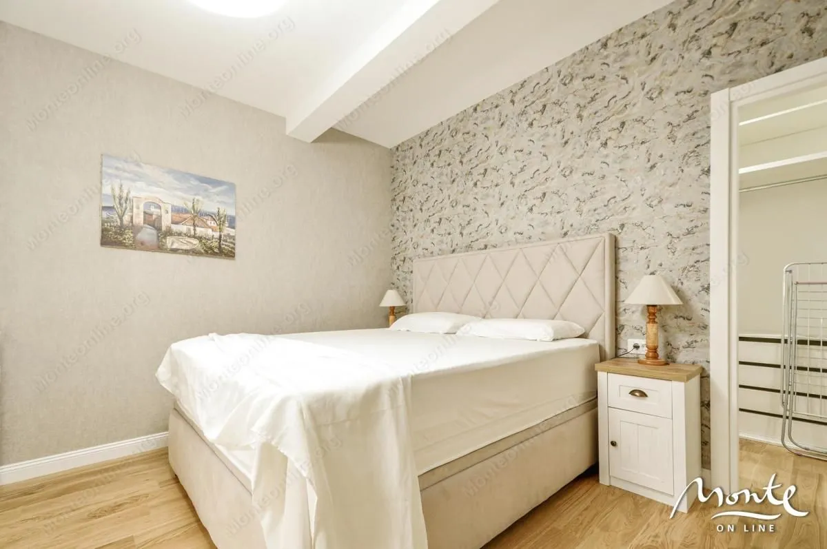 Prodaja, kuća, 240m², Tivat, Crna Gora