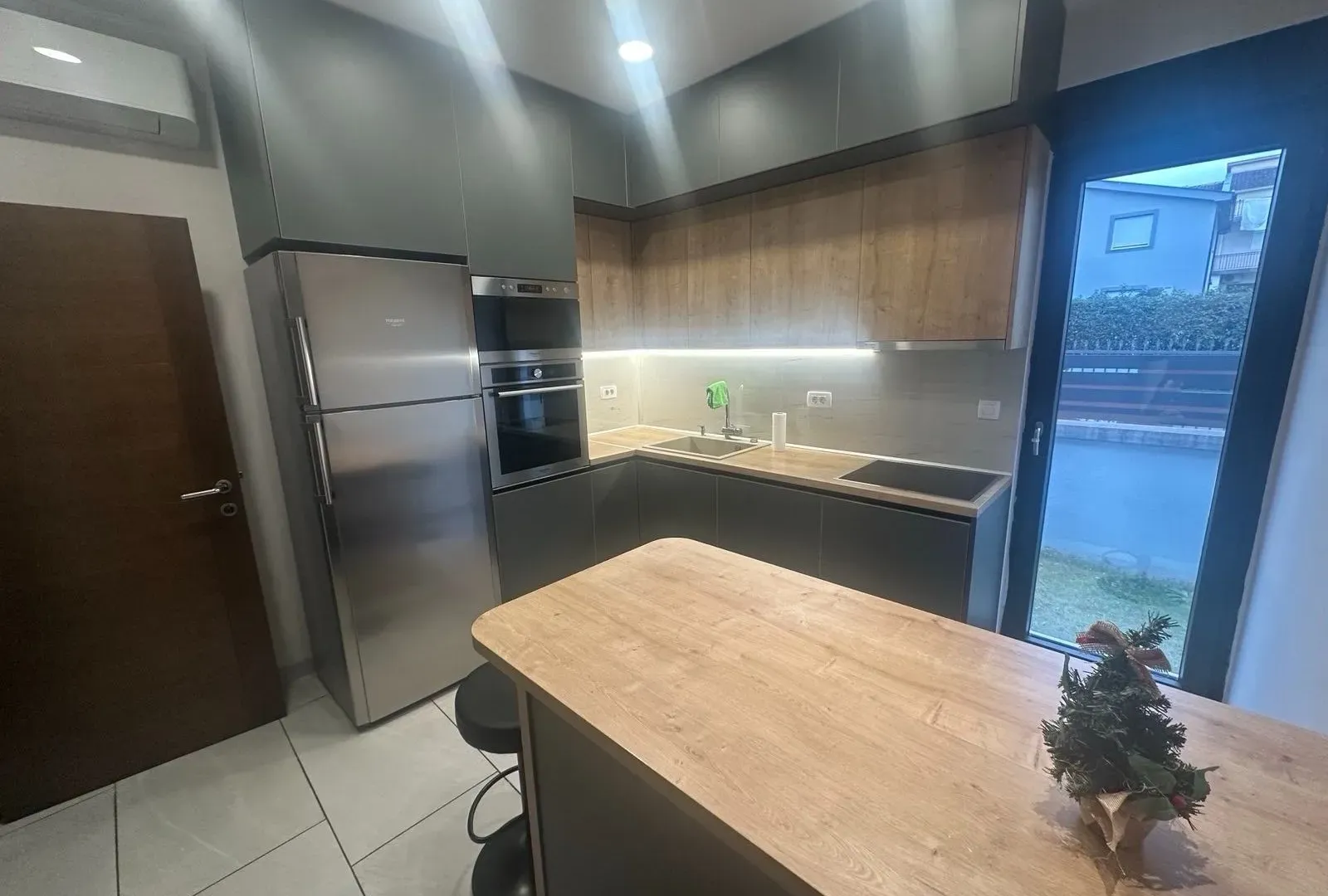Rent, house, 160m², Dalmatinska ulica, Podgorica