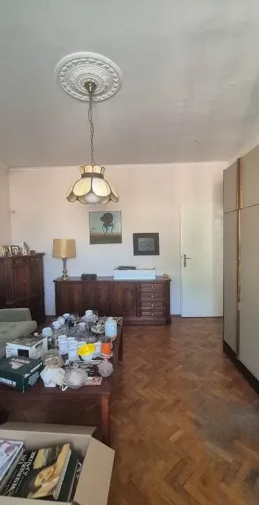 Sale, two bedroom apartment, 75m², Kalenić Pijaca, Vračar Sve Podlokacije