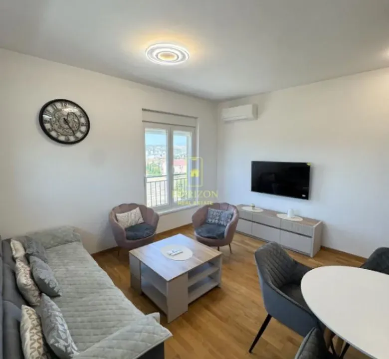 Izdavanje, dvosoban stan, 66m², Stari Aerodrom, Podgorica