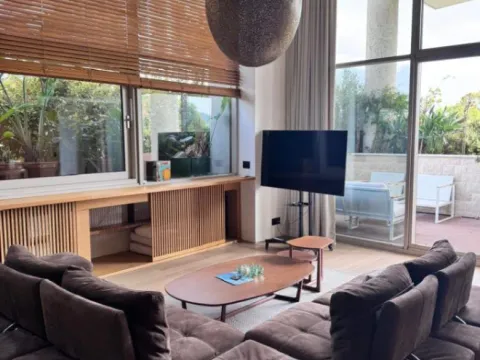 Sale, one bedroom apartment, 133m², Centar, Budva - image 13