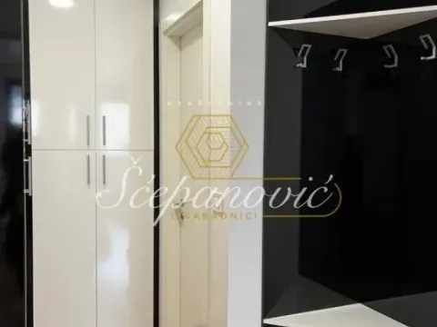 Izdavanje, dvosoban stan, 56m², Centar, Novi Sad - image 7