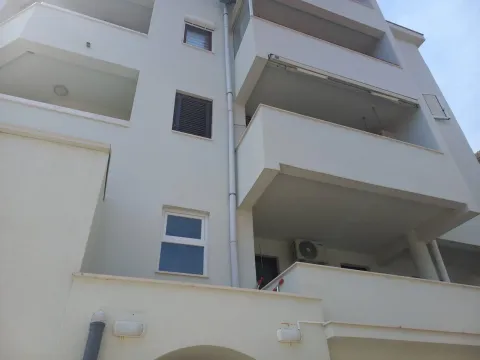 Prodaja, dvosoban stan, 75m², Budva, Crna Gora - image 22