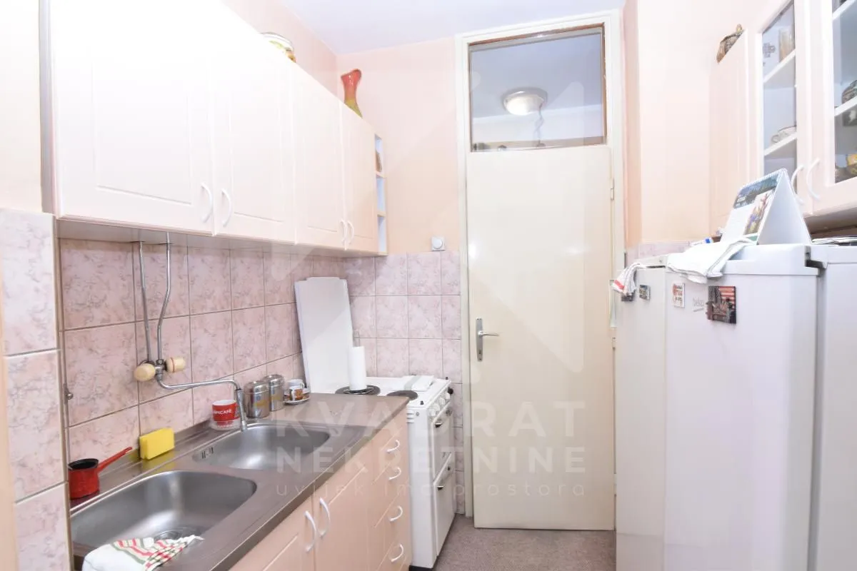 Prodaja, trosoban stan, 81m², Autobuska stanica, Podgorica
