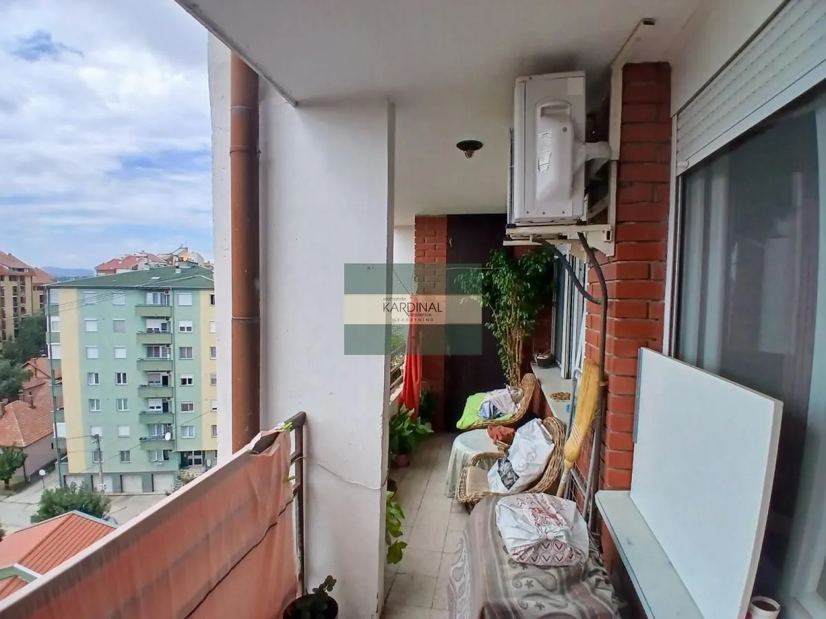 Prodaja, trosoban stan, 73m², Centar, Jagodina