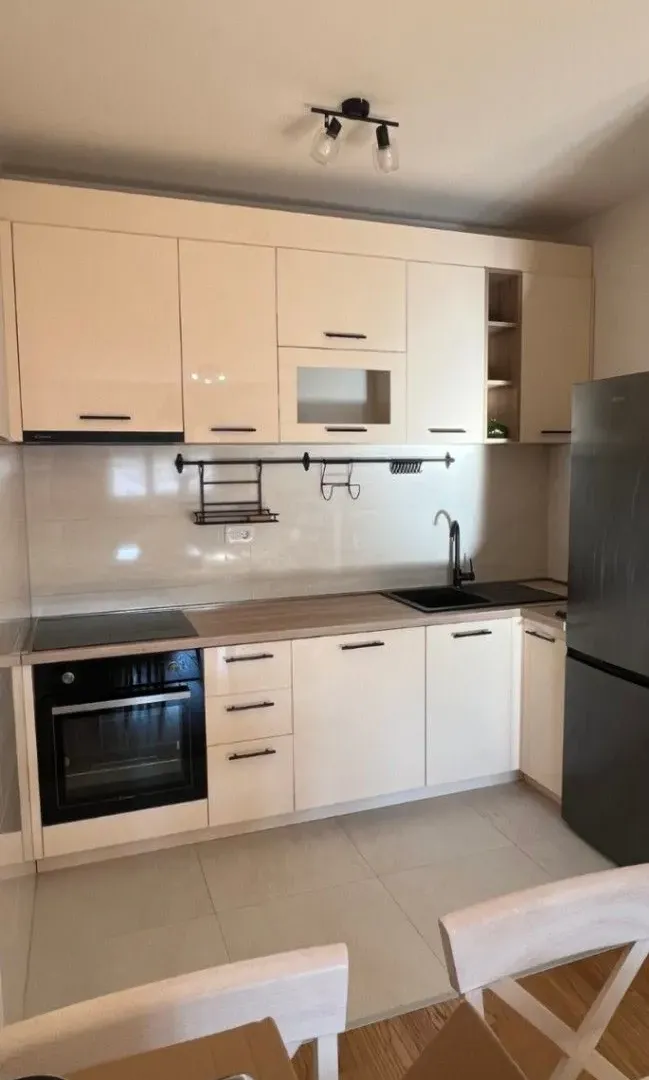 Prodaja, jednosoban stan, 49m², Central Point, Podgorica