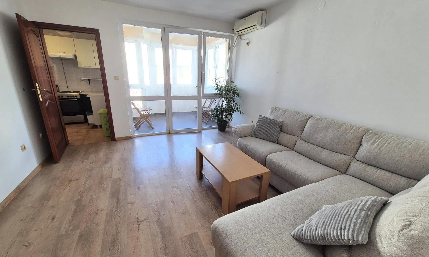 Prodaja, jednosoban stan, 56m², Ilino, Bar