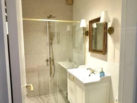 Izdavanje, trosoban stan, 77m², Stari Grad, Beograd - image 8