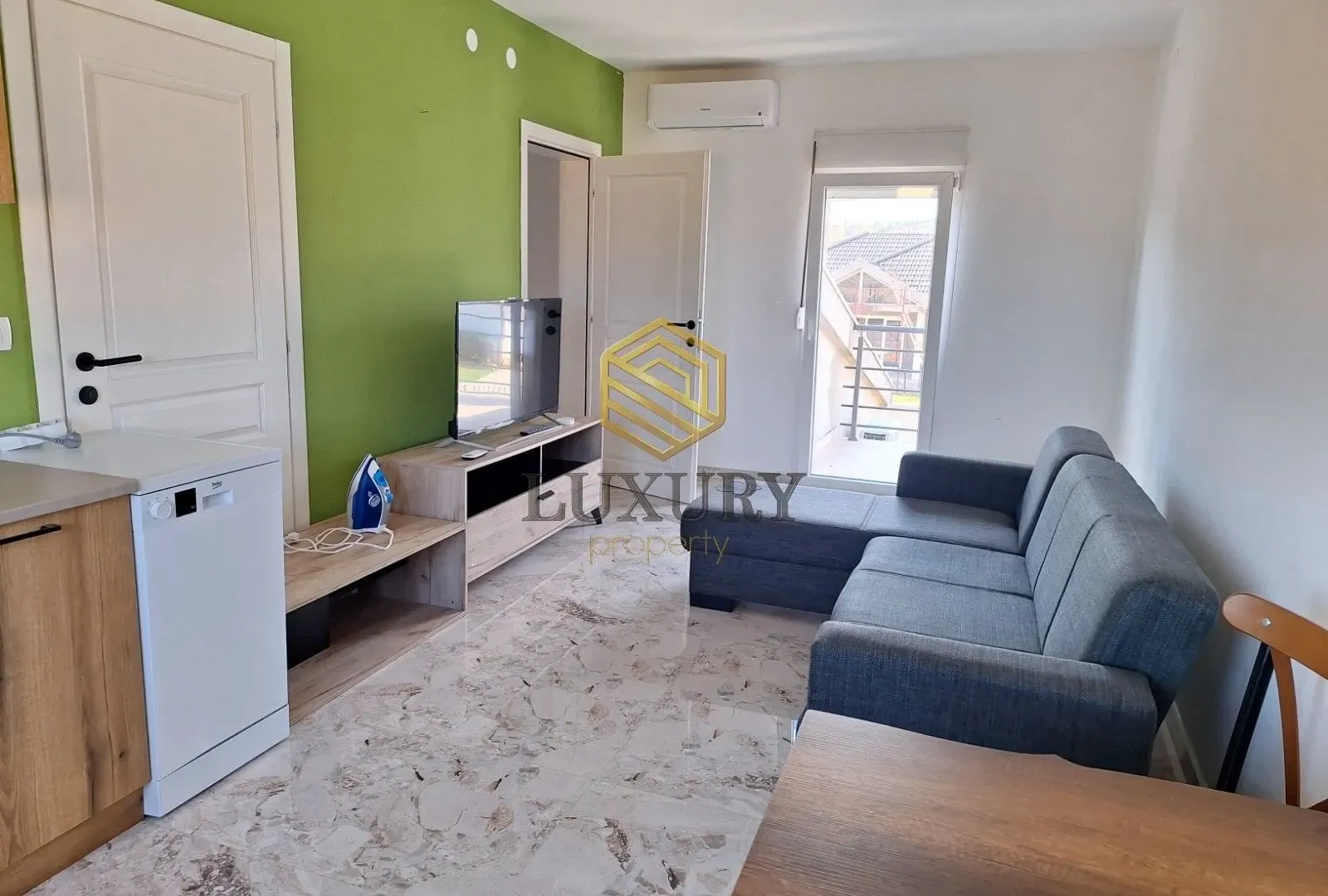 Izdavanje, kuća, 110m², Cijevna, Podgorica