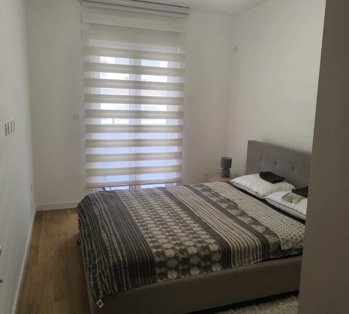 Izdavanje, dvosoban stan, 70m², Central Point, Podgorica