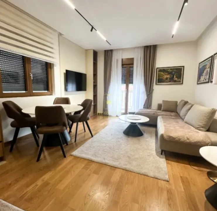 Izdavanje, jednosoban stan, 49m², Vezirov Most, Podgorica