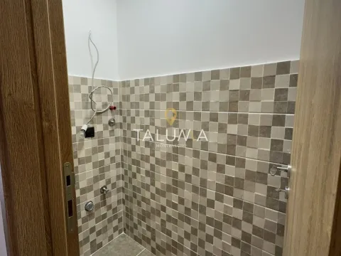 Prodaja, trosoban stan, 118m², Stari Aerodrom, Podgorica - image 9