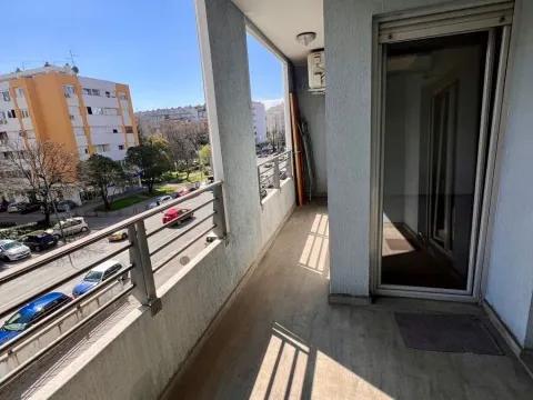 Izdavanje, trosoban stan, 107m², Preko Morače, Podgorica - image 7