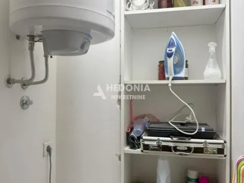 Sale, two bedroom apartment, 66m², Stari Grad, Beograd - image 12