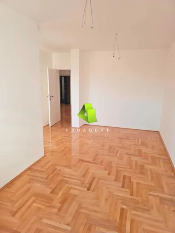 Prodaja, jednosoban stan, 54m², Medijana, Niš