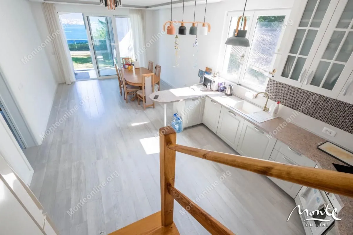 Prodaja, kuća, 270m², Baošići, Herceg Novi