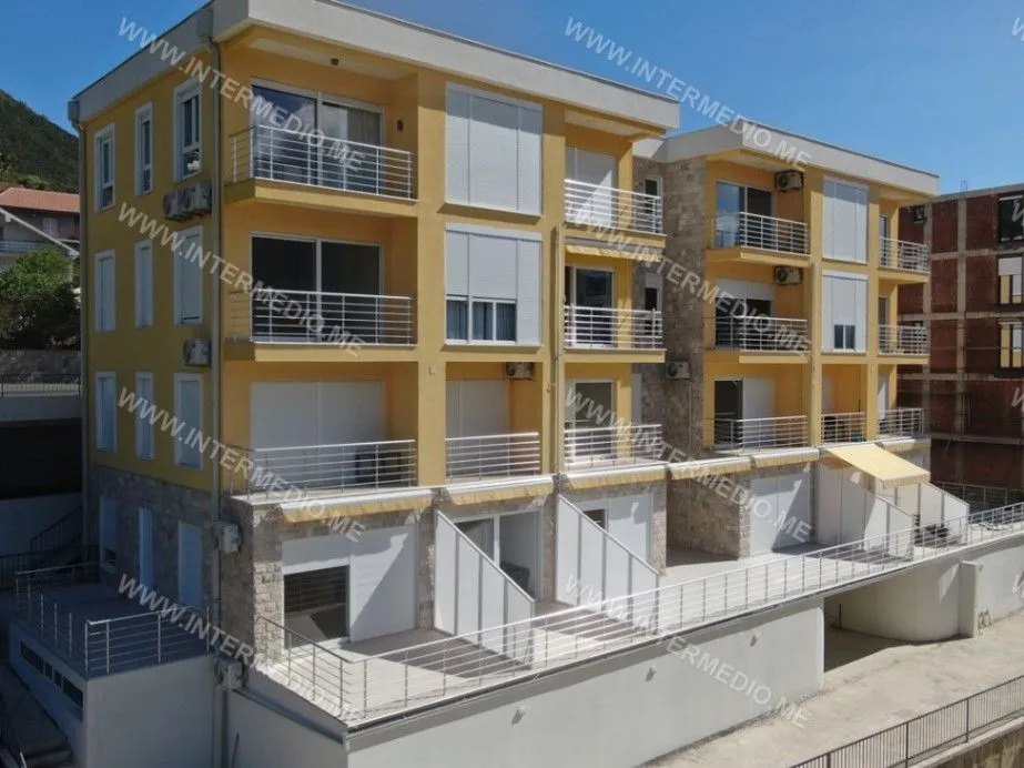 Prodaja, jednosoban stan, 54m², Đenovići, Herceg Novi