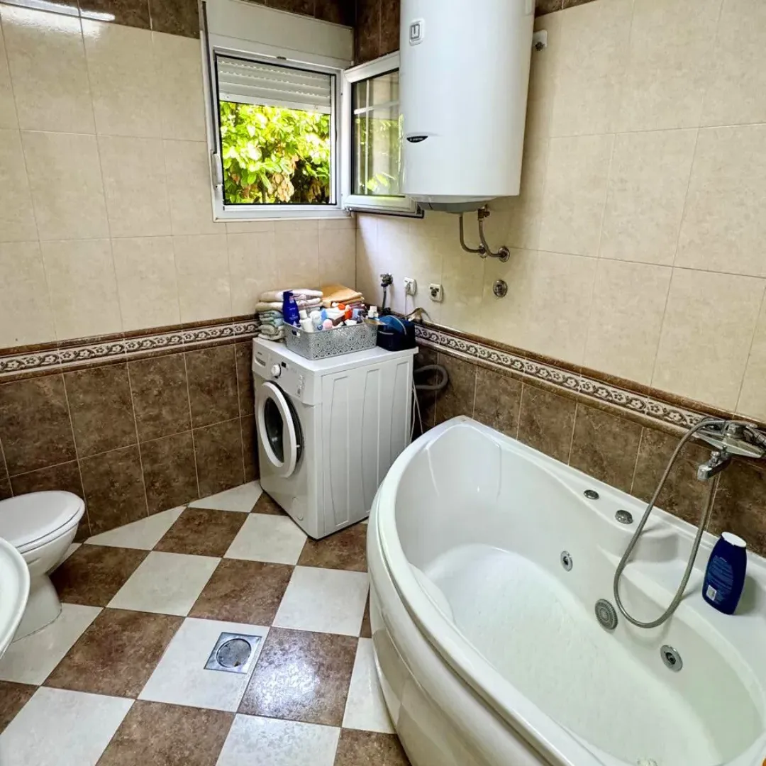 Prodaja, kuća, 150m², Centar, Cetinje