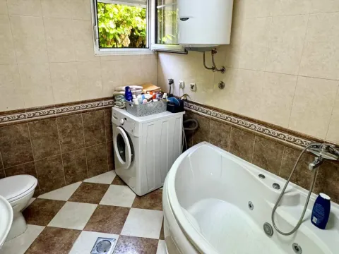 Prodaja, kuća, 150m², Centar, Cetinje - image 11