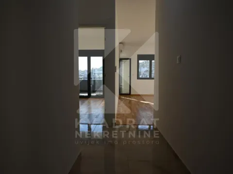 Izdavanje, dvosoban stan, 64m², Zagorič, Podgorica - image 5