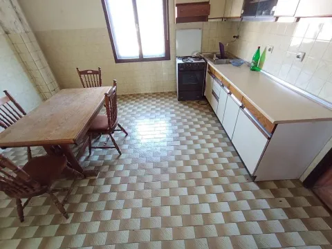 Sale, house, 300m², Tološi, Podgorica - image 6